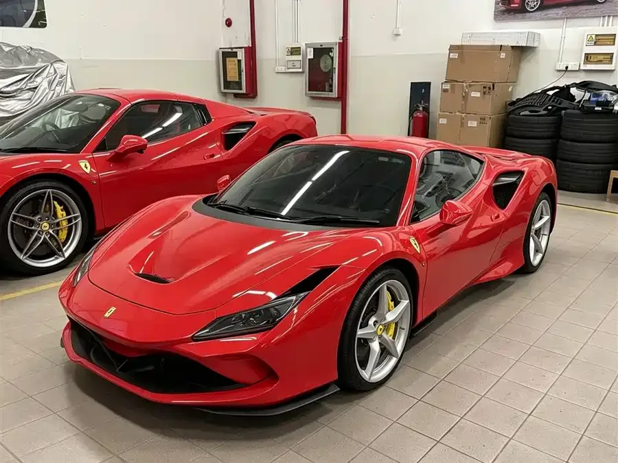 Ferrari F8 2022