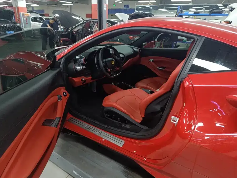 Ferrari F8 Ferrari F8 2019 Tributo 3.9T V8 2023 — миниатюра 4