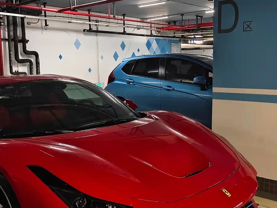 Ferrari F8 Ferrari F8 2019 Tributo 3.9T V8 2022 — миниатюра 2
