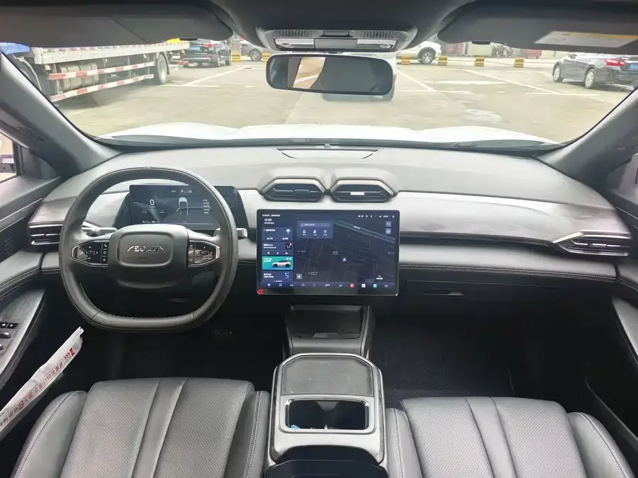 Dongfeng L7 Dongfeng Fengshen L7 2025 Model 205L Extended Range Enjoyment Edition 2025 — миниатюра 2