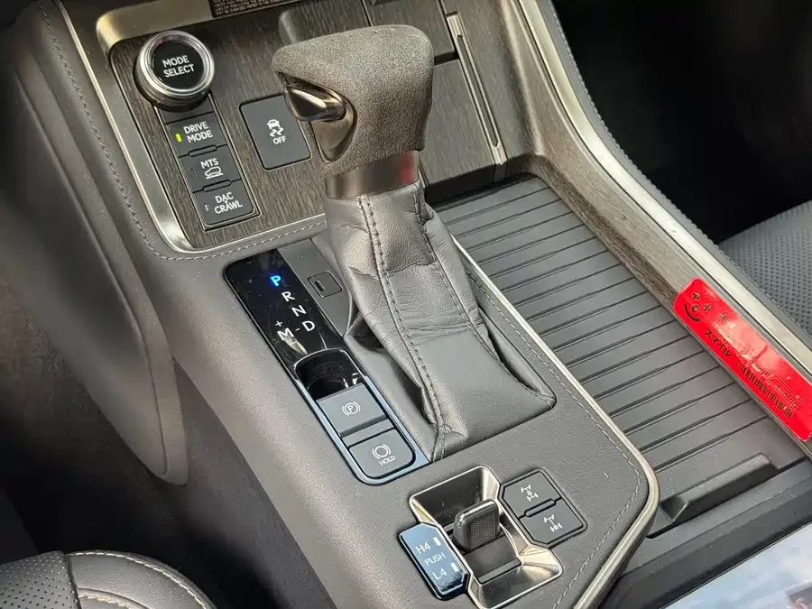 Lexus GX 2024 Overtrail Peak Edition 2024 — миниатюра 3