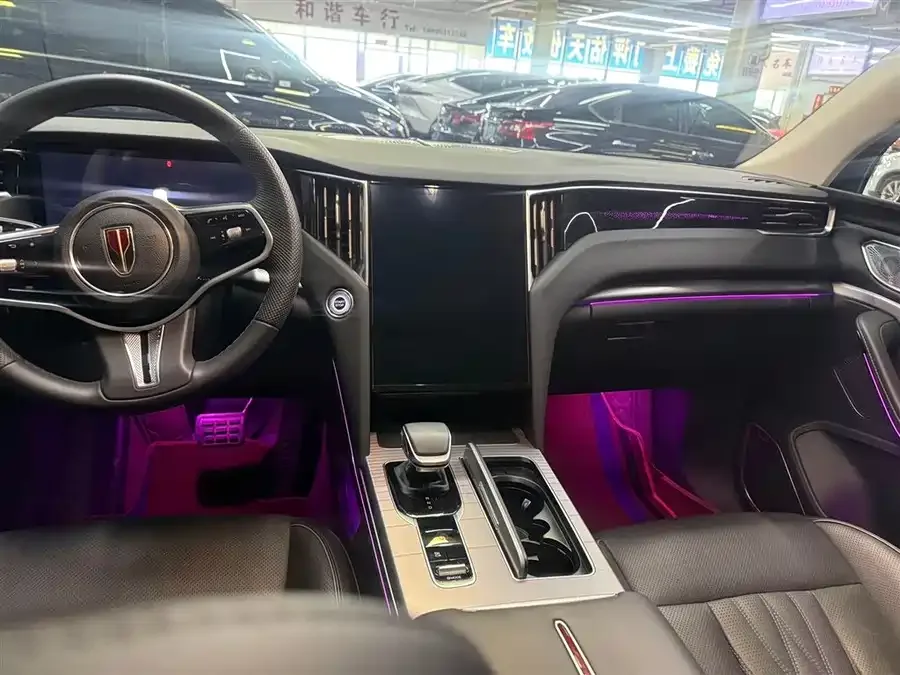 Hongqi HS7 PHEV Hongqi HS7 PHEV 2024 2.0T PHEV 4WD Flagship Chang Edition 6 Seaters 2025 — миниатюра 3