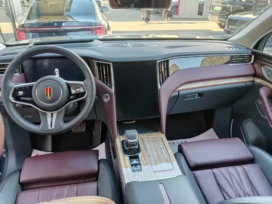 Hongqi HS7 Hongqi HS7 2023 2.0T Automatic 4WD Flagship Edition 6 Seaters 2023 — миниатюра 2