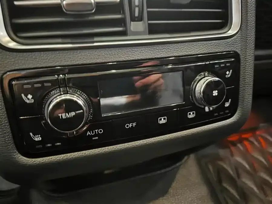 Hongqi HS7 Hongqi HS7 2023 2.0T Automatic 4WD Flagship Edition 7 Seaters 2022 — миниатюра 5