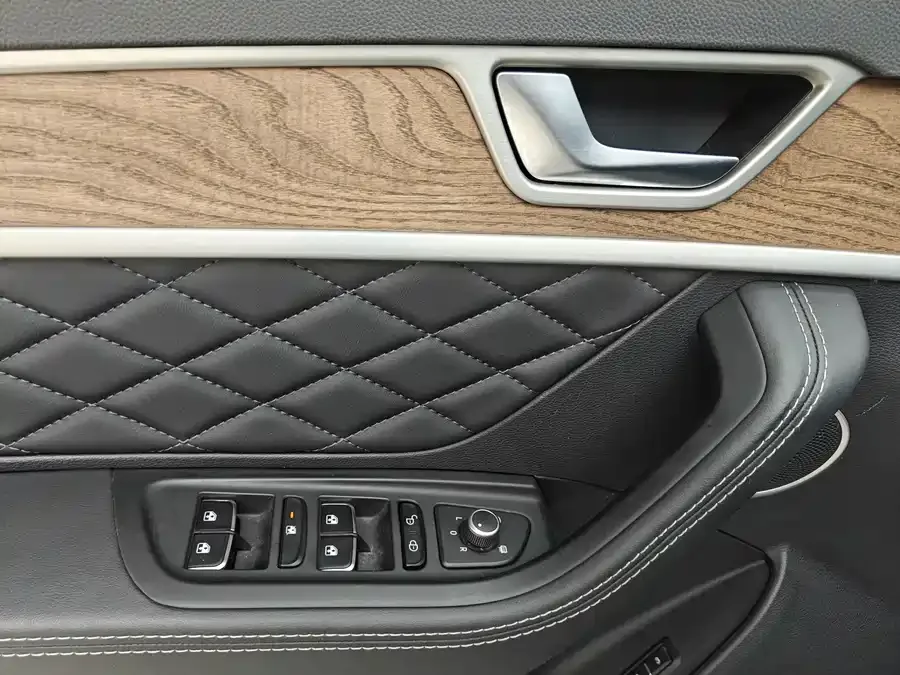 Hongqi HS7 Hongqi HS7 2022 2.0T DCT 2WD Zhilian Qichang Edition 5-seater 2022 — миниатюра 4