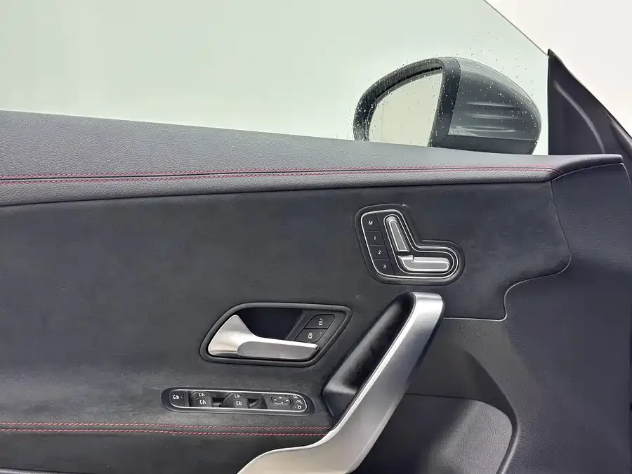 Mercedes-Benz CLA-Class Mercedes-Benz CLA (Imported) 2023 CLA 200 Shooting Brake 2023 — миниатюра 2