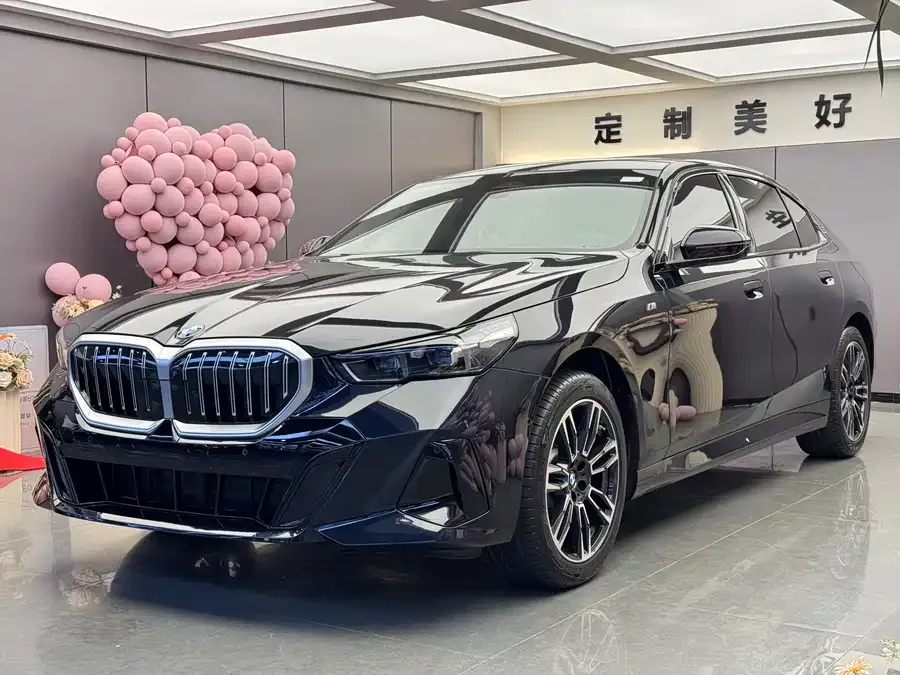 BMW 5 Series 2025