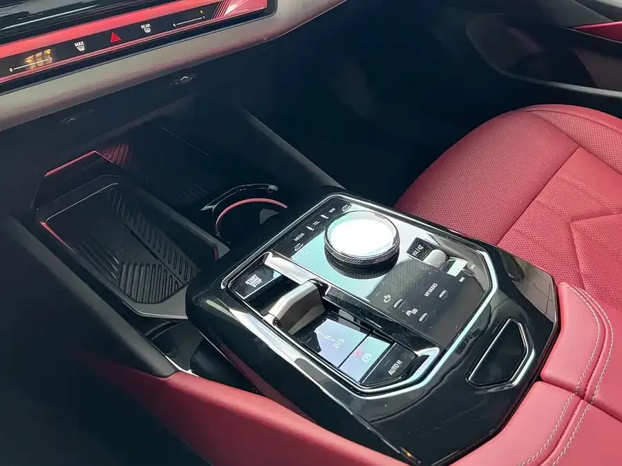 BMW 5 Series BMW 5 Series 2024 530Li Leading M Sports Package 2024 — миниатюра 2
