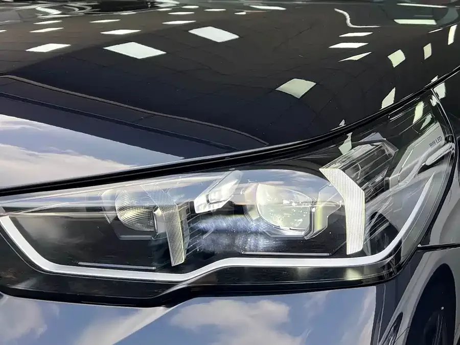 BMW 5 Series BMW 5 Series 2024 530Li Leading M Sports Package 2024 — миниатюра 3