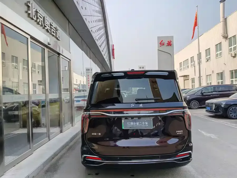 Hongqi HQ9 PHEV Hongqi HQ9 PHEV 2024 2.0T 4WD Luxury Edition 2024 — миниатюра 5