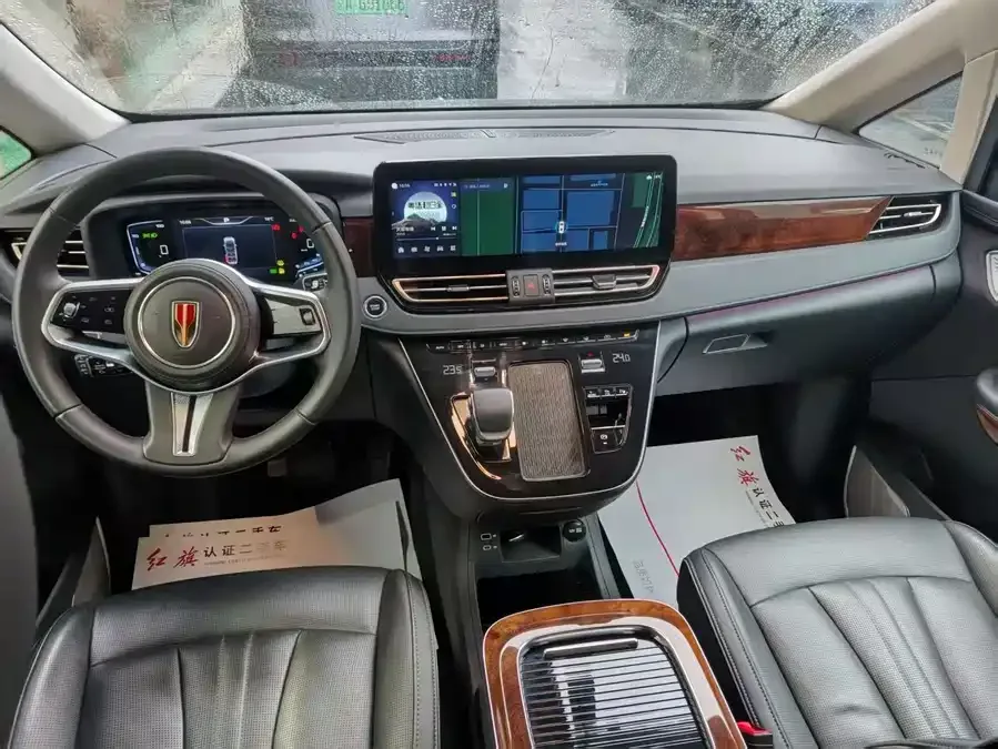 Hongqi HQ9 PHEV Hongqi HQ9 PHEV 2024 2.0T 4WD Luxury Edition 2024 — миниатюра 4