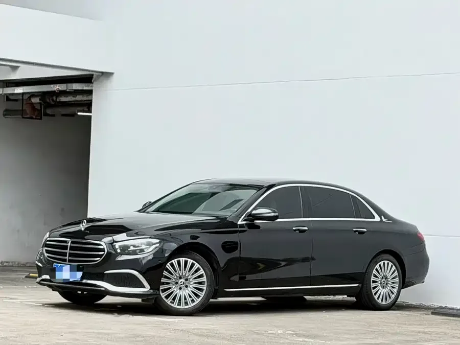 Mercedes-Benz E-Class Mercedes-Benz E-Class 2023 E 300 L Luxury Edition 2023 — фото 1, купить с доставкой в Москву