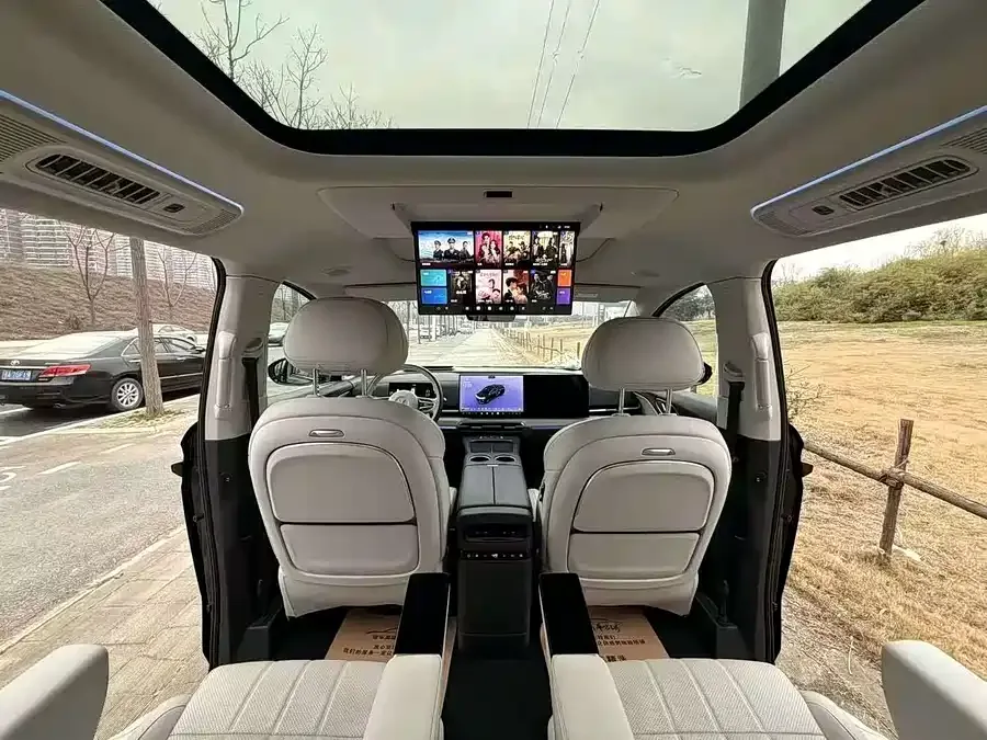 Voyah Lantu Dreamer 2025 Lantu Dreamer PHEV 4WD Premium Kunpeng Edition 2024 — миниатюра 5
