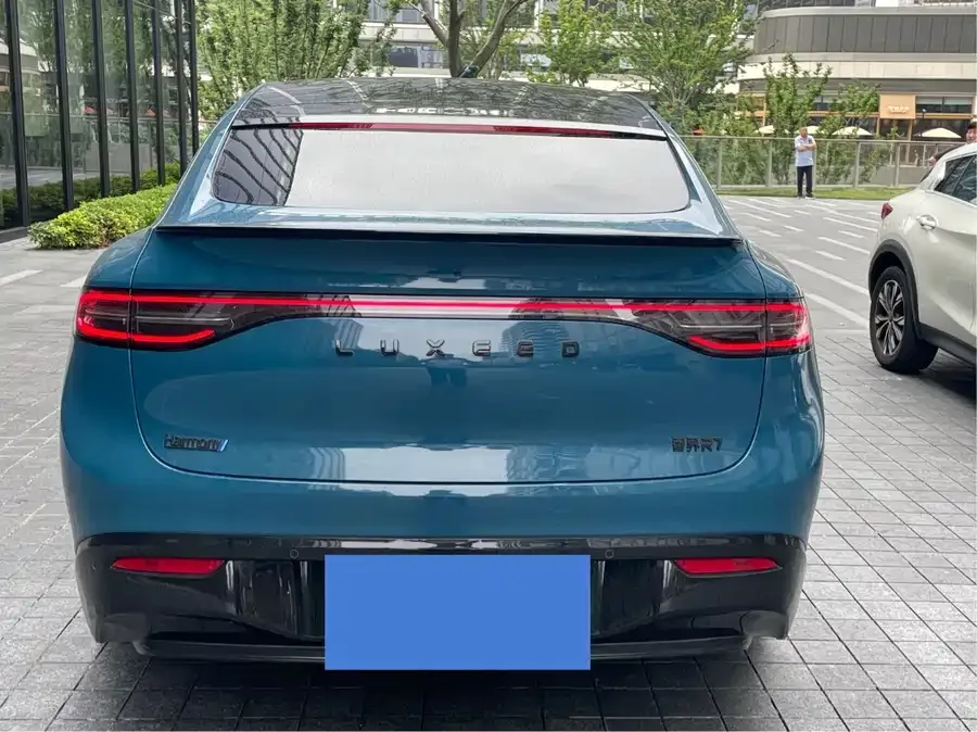 Smart world R7 Zhijie R7 2024 pure electric 667km Max 2024 — миниатюра 3