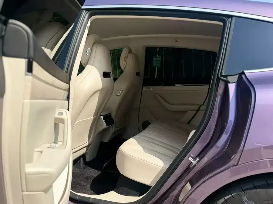 Smart world R7 Zhijie R7 2024 pure electric 667km Max 2024 — миниатюра 2