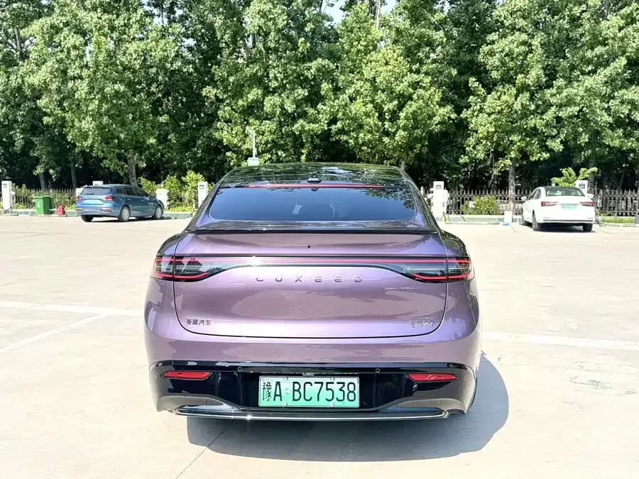 Smart world R7 Zhijie R7 2024 pure electric 667km Max 2024 — миниатюра 3