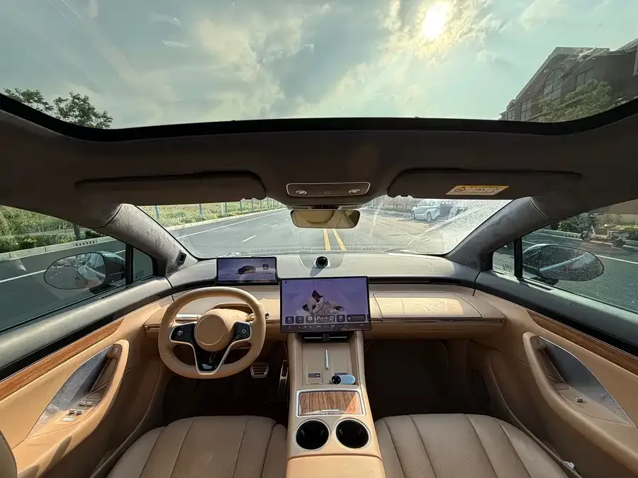 Smart world R7 Zhijie R7 2024 pure electric 802km Max 2024 — миниатюра 2