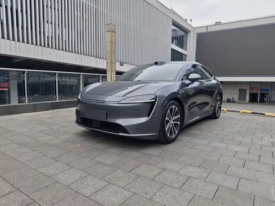 Smart world R7 Zhijie R7 2024 pure electric 802km Max 2024 — фото 1, купить с доставкой в Москву