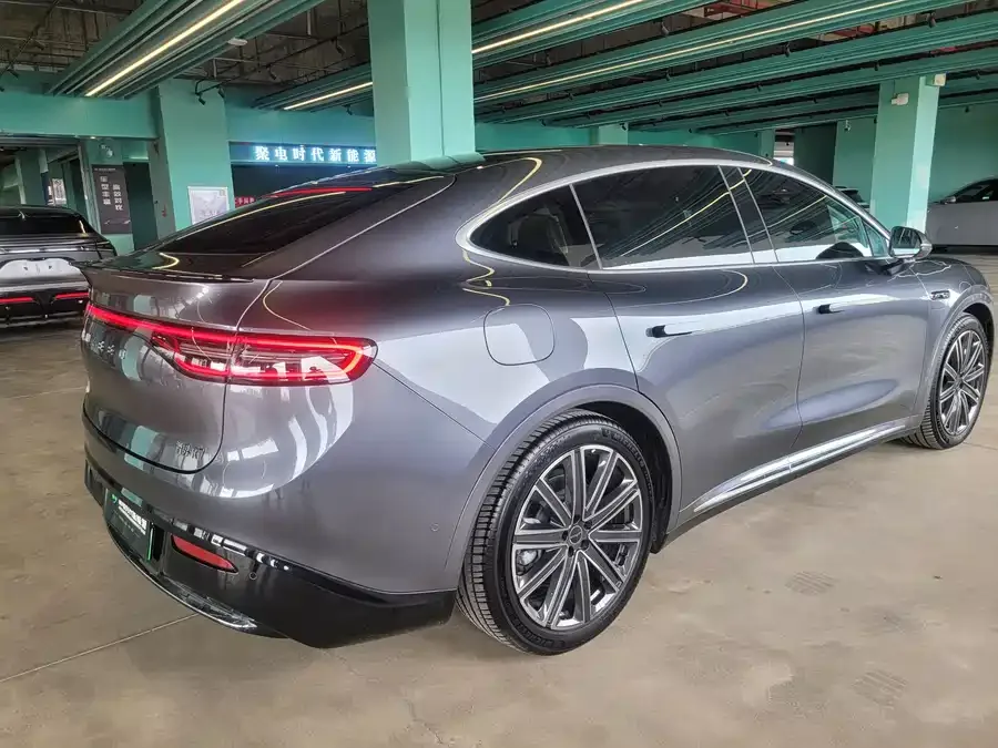 Smart world R7 Zhijie R7 2025 model with extended range of 251km Max 2026 — миниатюра 2