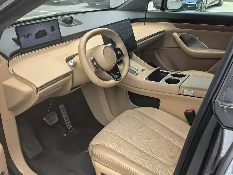Smart world R7 Zhijie R7 2025 model with extended range of 331km Ultra 2025 — миниатюра 4