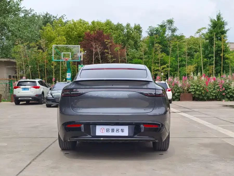 Smart world R7 Zhijie R7 2024 pure electric 667km Max 2024 — миниатюра 5