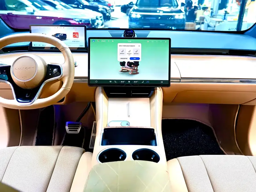 Smart world R7 Zhijie R7 2024 pure electric 736km UItra 2025 — миниатюра 2