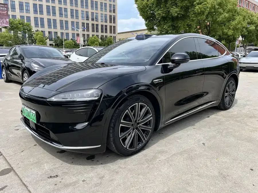 Smart world R7 Zhijie R7 2024 pure electric 667km Max 2025 — фото 1, купить с доставкой в Москву