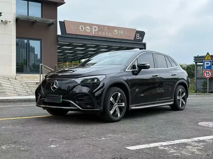 Mercedes-Benz EQE SUV 2024