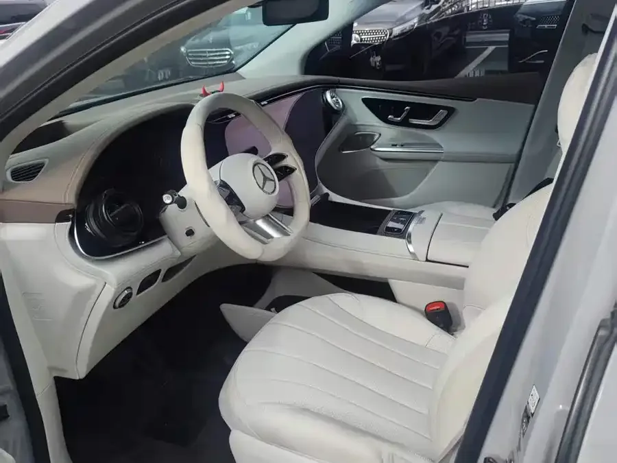 Mercedes-Benz EQE SUV Mercedes-Benz EQE SUV 2024 500 4MATIC Ultimate Edition 2025 — миниатюра 3