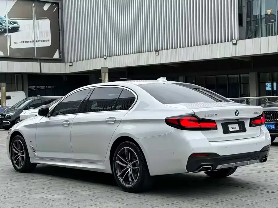 BMW 5 Series BMW 5 Series 2022 525Li M Sport Package 2023 — миниатюра 3