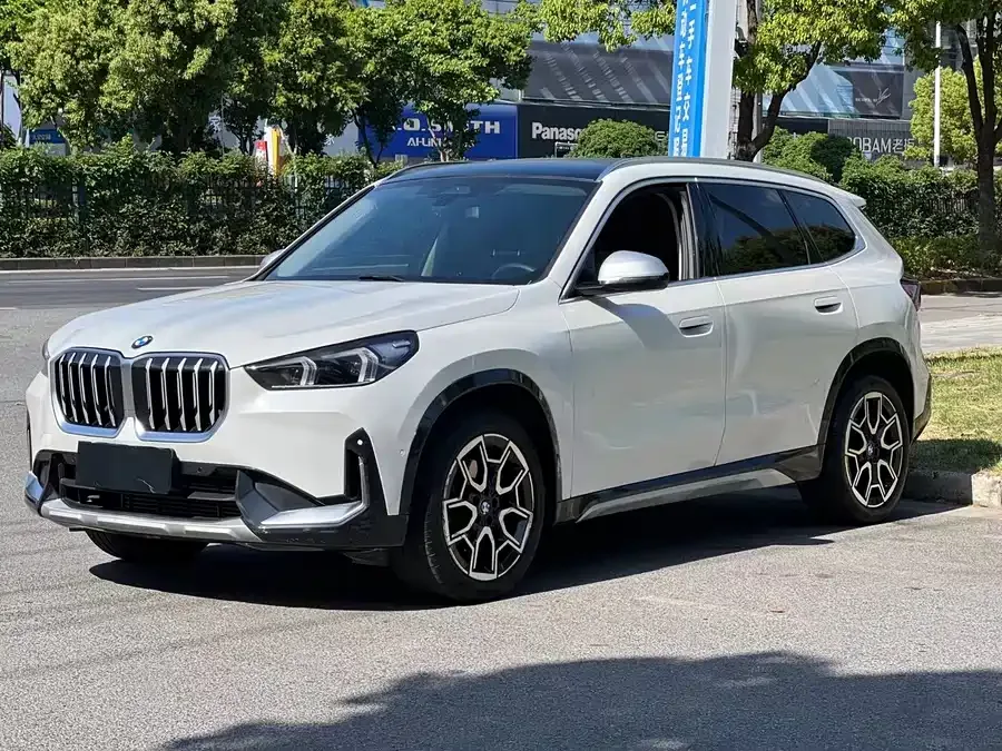 BMW X1 2024 sDrive25Li M Sport Package 2024 — фото 1, купить с доставкой в Москву