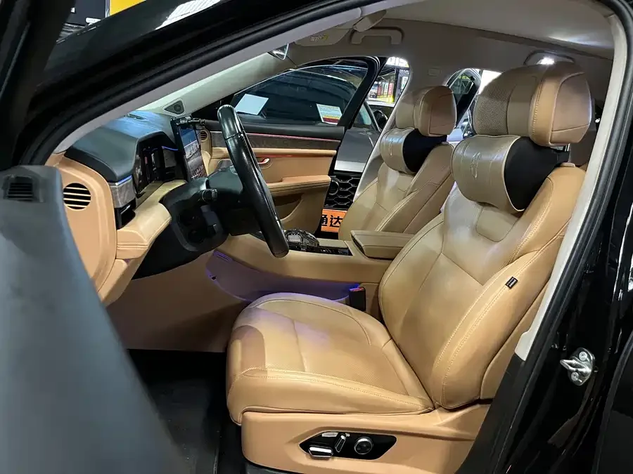 AITO M5 M5 2022 Extended Range 4WD Ultimate Edition 2022 — миниатюра 3