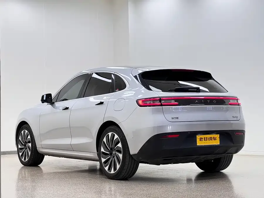 AITO M5 M5 2022 Extended Range 4WD Performance Edition 2022 — миниатюра 2