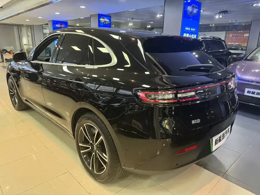 AITO M5 M5 2024 Extended Range Max Rear-wheel Drive Advanced Intelligent Driving Edition 2024 — миниатюра 5