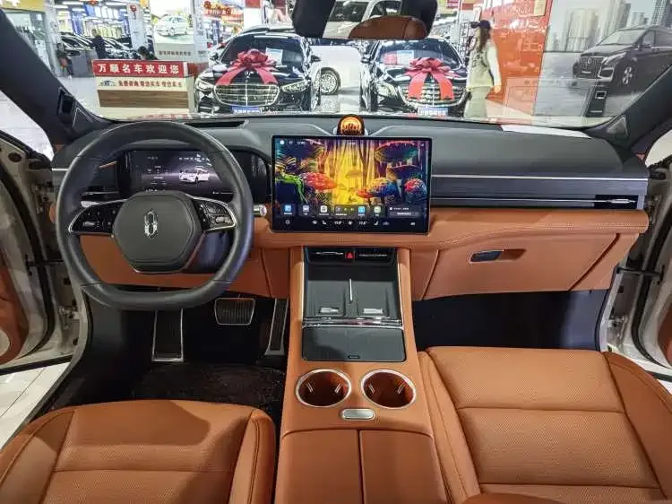 AITO M5 M5 2025 Extended Range Ultra 4WD Edition 2025 — миниатюра 3