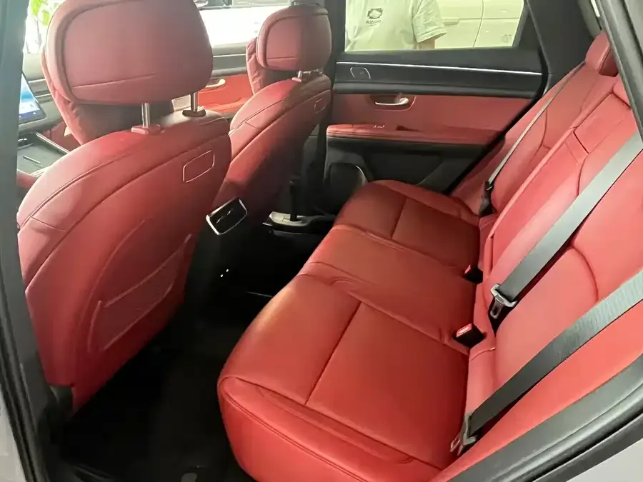 AITO M5 M5 2025 Extended Range Ultra 4WD Edition 2025 — миниатюра 5