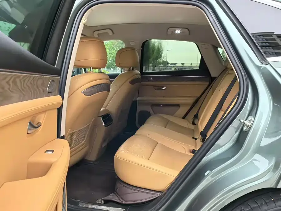 AITO M5 M5 2022 Extended Range 4WD Performance Edition 2022 — миниатюра 2
