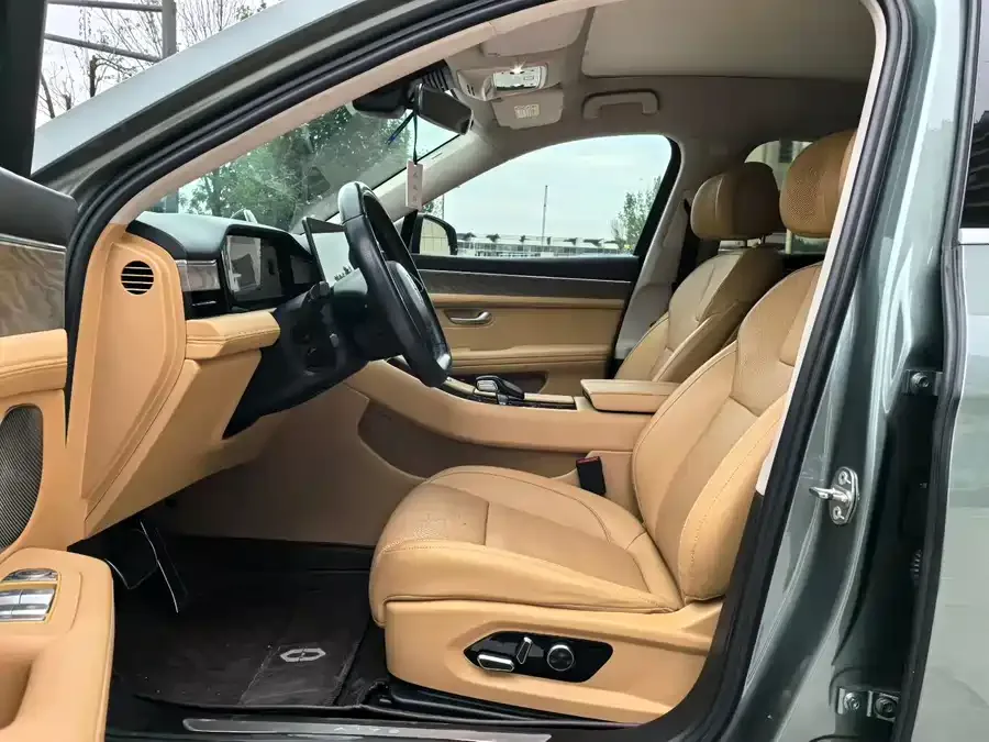 AITO M5 M5 2022 Extended Range 4WD Performance Edition 2022 — миниатюра 4