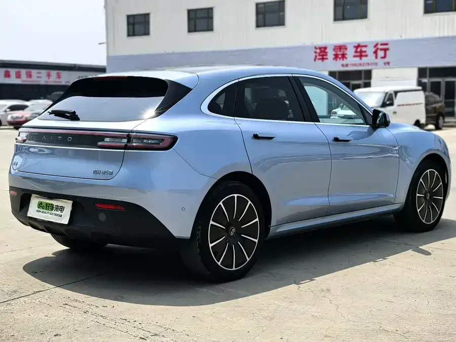 AITO M5 M5 2022 pure electric four-wheel drive performance version 2023 — миниатюра 4