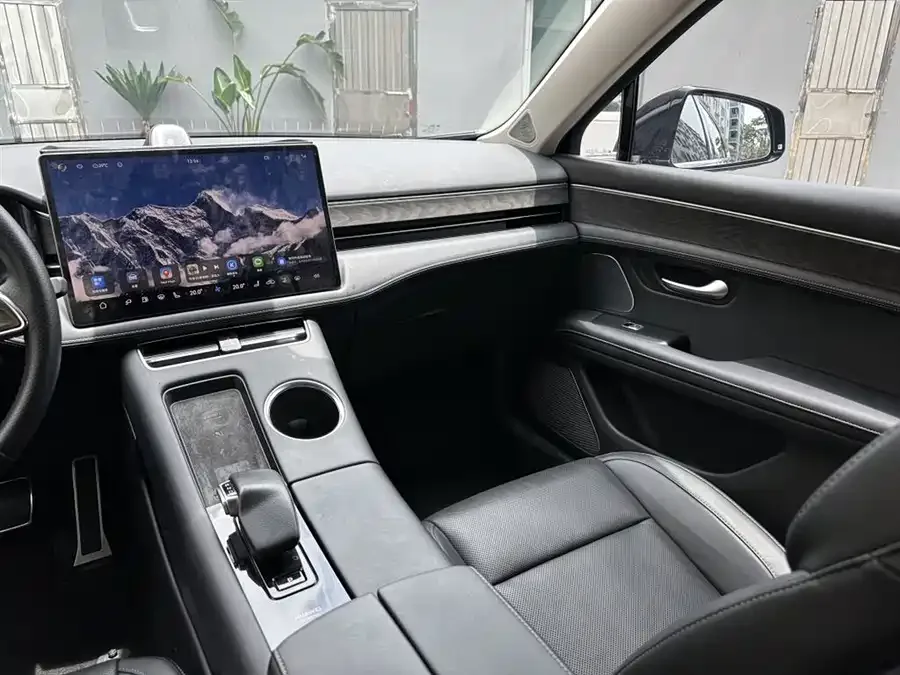 AITO M5 M5 2022 Extended Range Rear-Drive Standard Edition 2022 — миниатюра 2