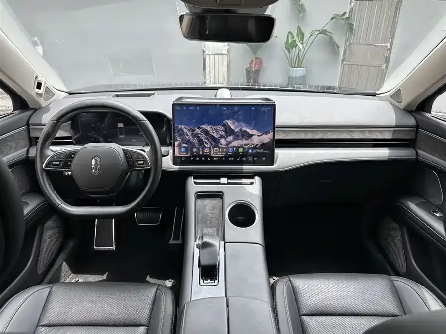 AITO M5 M5 2022 Extended Range Rear-Drive Standard Edition 2022 — миниатюра 4