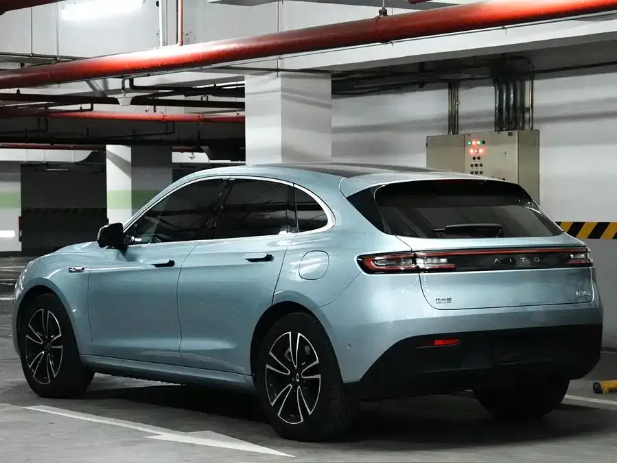 AITO M5 M5 2024 pure electric Max rear-wheel drive high-end intelligent driving version 2024 — миниатюра 2