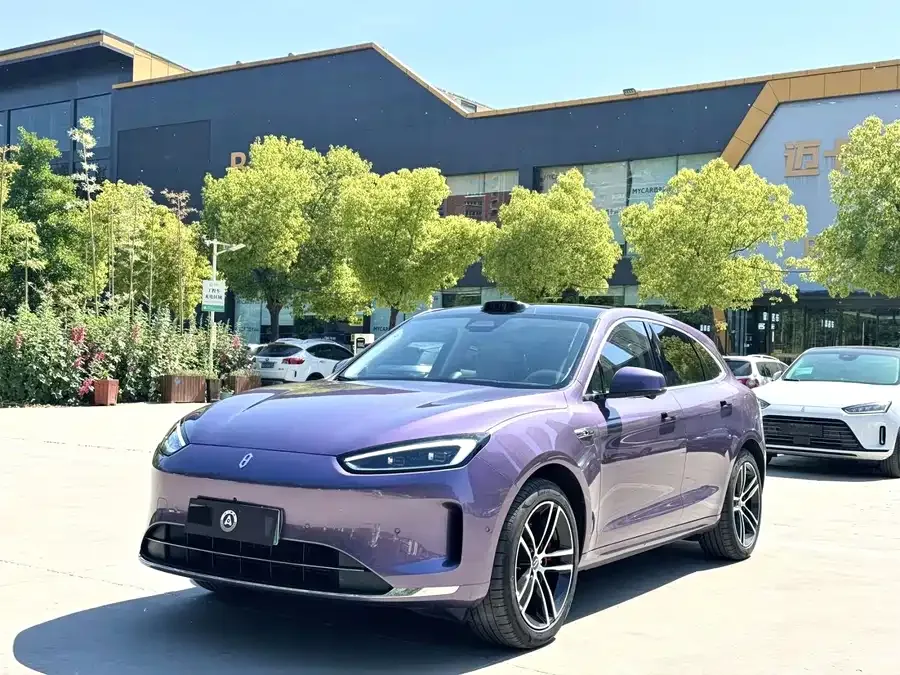 AITO M5 M5 2025 Extended Range Ultra 4WD Edition 2025 — фото 1, купить с доставкой в Москву