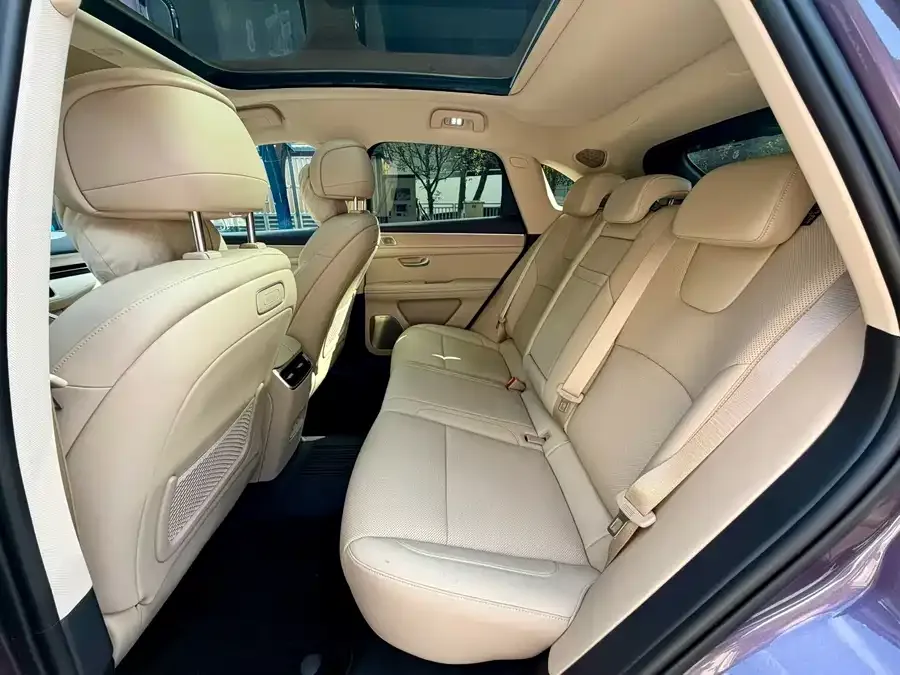 AITO M5 M5 2025 Extended Range Ultra 4WD Edition 2025 — миниатюра 5