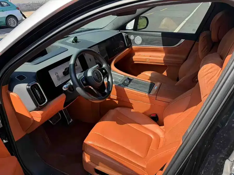 AITO M9 M9 2024 Extended Range Ultra Edition 42kWh 6-seater Edition 2024 — миниатюра 3