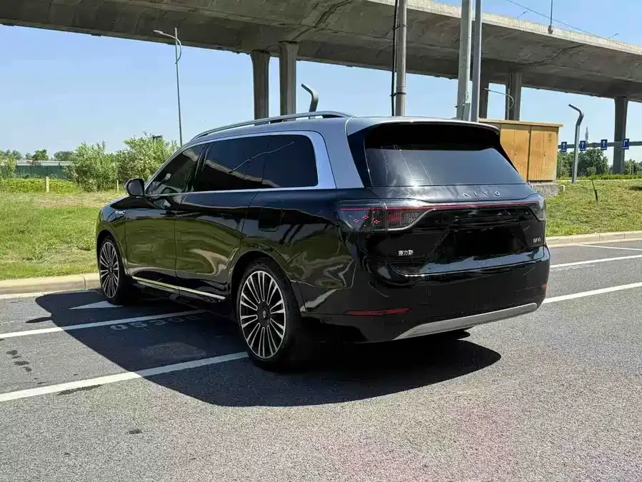 AITO M9 M9 2024 Extended Range Ultra Edition 42kWh 6-seater Edition 2024 — миниатюра 4