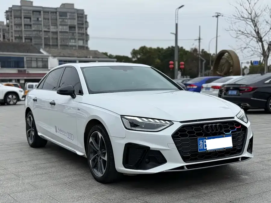 Audi a4 l 2022 40 TFSI luxury and dynamic model 2023 — миниатюра 3