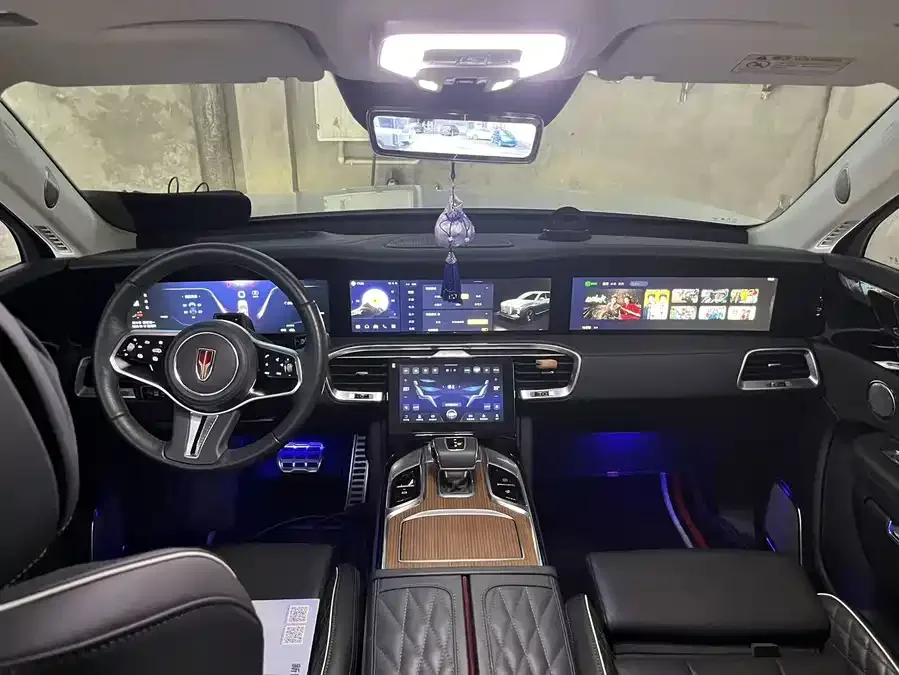 Hongqi E-HS9 Hongqi E-HS9 2022 660km flag collar version four seats 2022 — миниатюра 5