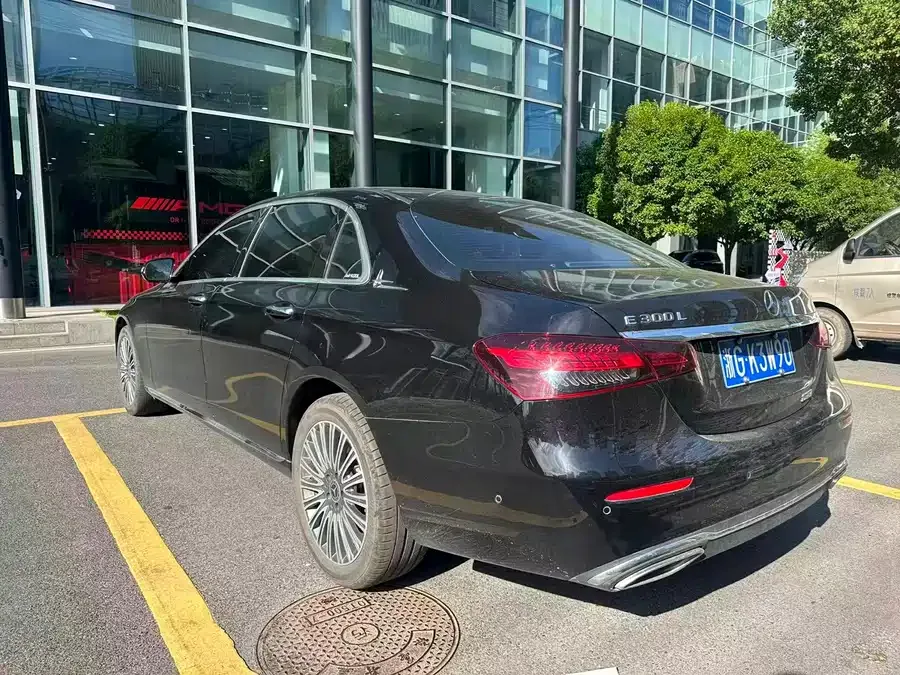 Mercedes-Benz E-Class Mercedes-Benz E-Class 2023 E 300 L Fashion Edition 2023 — миниатюра 3