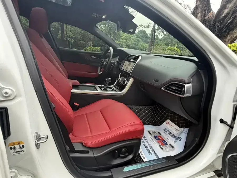 Jaguar XEL 2024 2.0T 250PS R-DYNAMIC S aggressive sports version 2023 — миниатюра 4